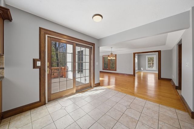 15 Blue Sky Dr, Westfield, MA 01085