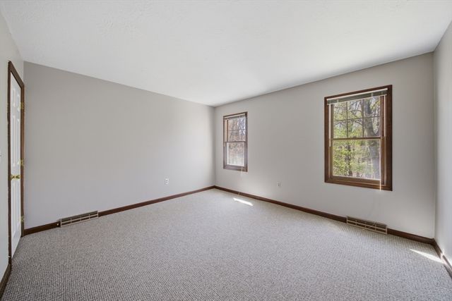 15 Blue Sky Dr, Westfield, MA 01085