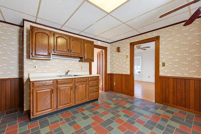16 Kearney St, Malden, MA 02148