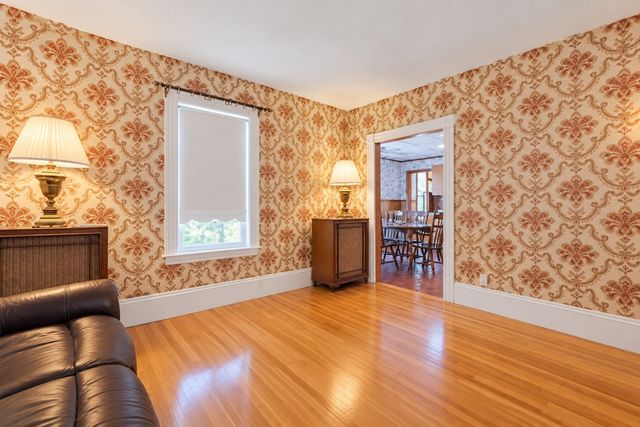 16 Kearney St, Malden, MA 02148