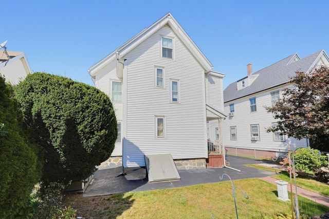 16 Kearney St, Malden, MA 02148