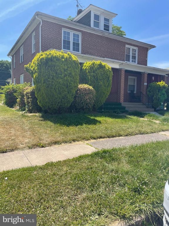 1142 ROLLESTON ST, Harrisburg, PA 17104
