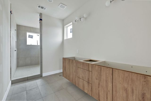 1319 Madrigal Parkway, Dallas, TX 75206