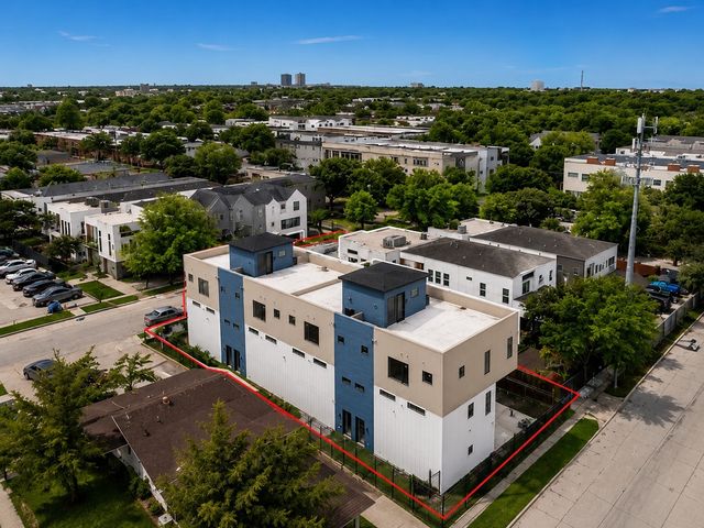 1319 Madrigal Parkway, Dallas, TX 75206