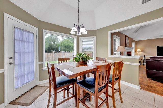 6516 STONE LAKE DR, Bartlett, TN 38135