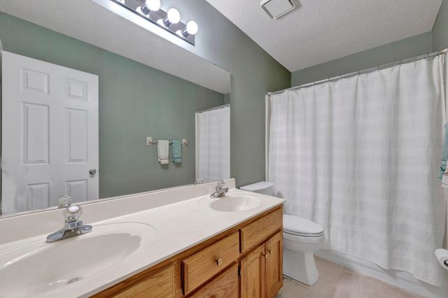 6516 STONE LAKE DR, Bartlett, TN 38135