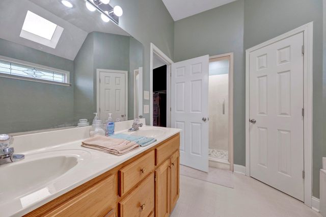 6516 STONE LAKE DR, Bartlett, TN 38135