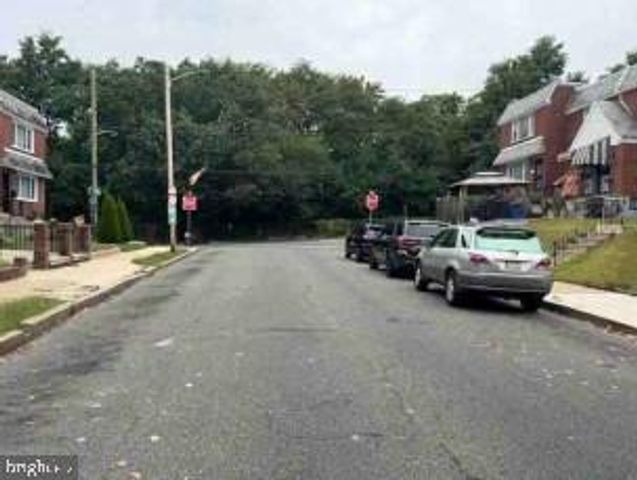 112 E COLONIAL ST, Philadelphia, PA 19120