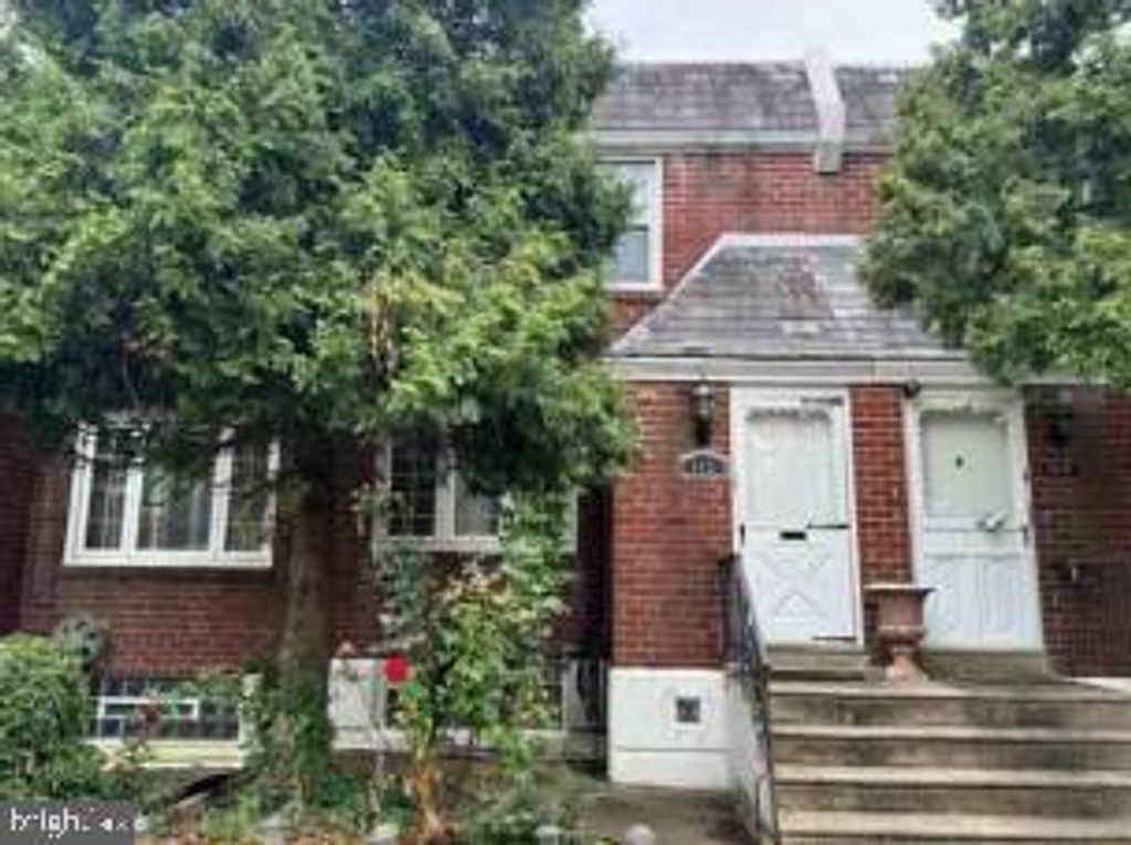 112 E COLONIAL ST, Philadelphia, PA 19120