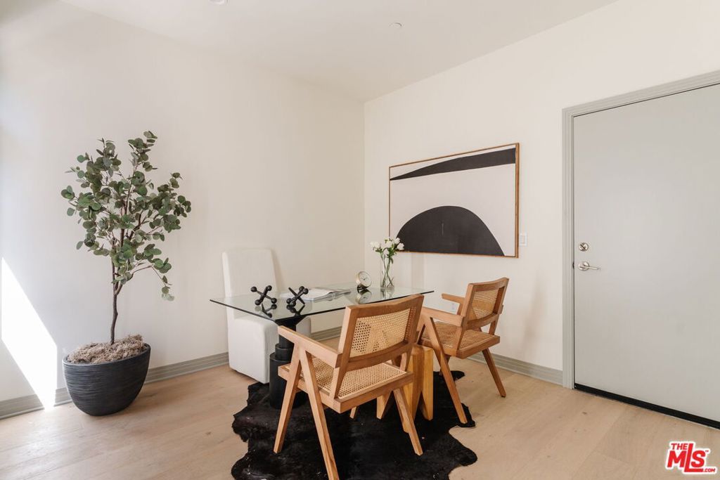 1051 N Spaulding Avenue B, West Hollywood, CA 90046 — photo 2
