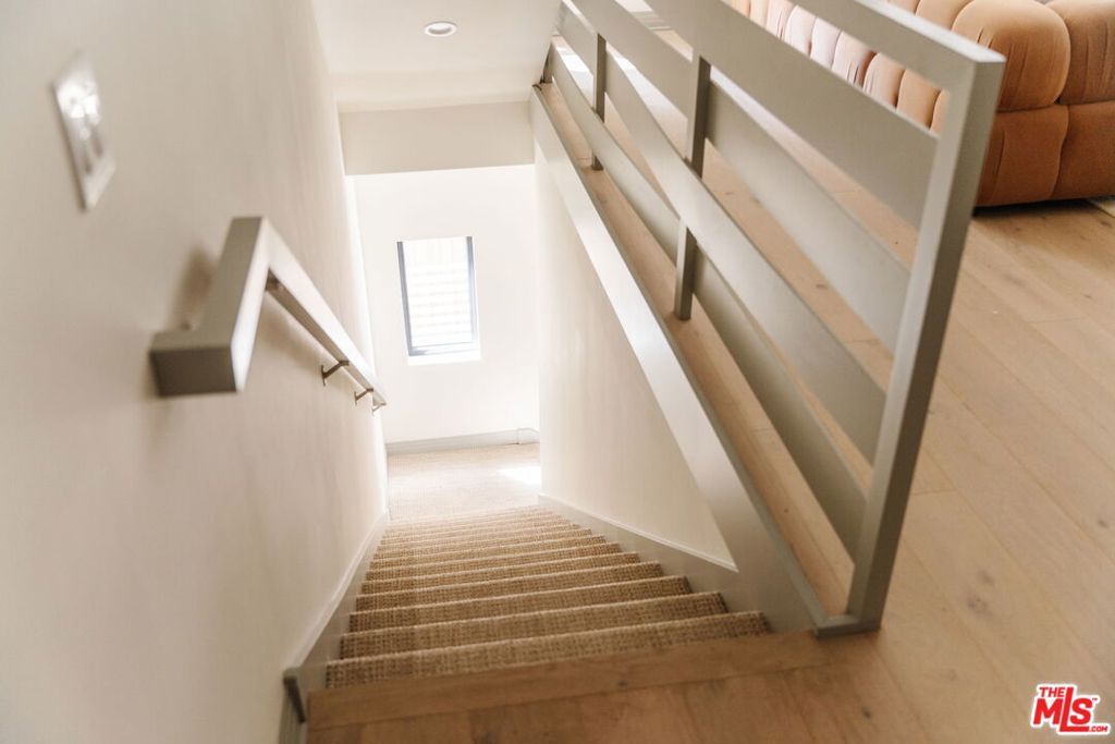 1051 N Spaulding Avenue B, West Hollywood, CA 90046 — photo 4