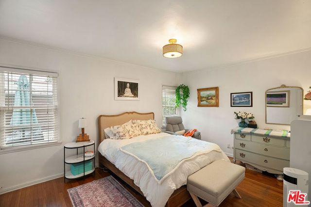 1042 Hi Point Street, Los Angeles, CA 90035