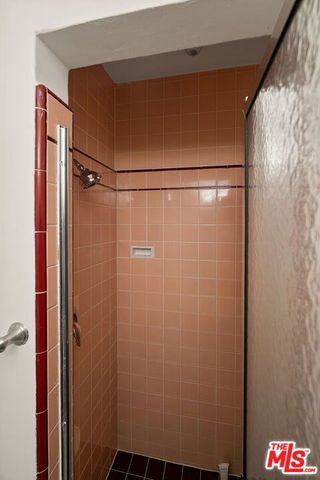 1042 Hi Point Street, Los Angeles, CA 90035