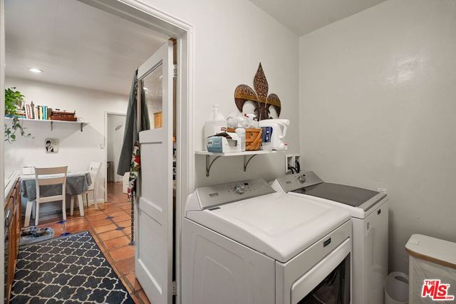 1042 Hi Point Street, Los Angeles, CA 90035