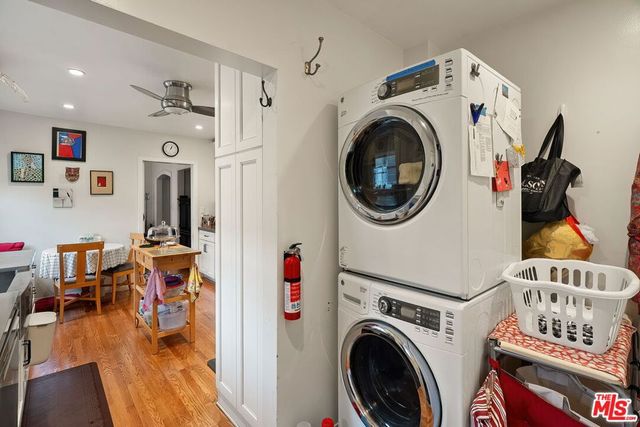 1042 Hi Point Street, Los Angeles, CA 90035