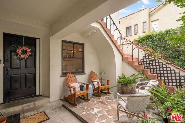 1042 Hi Point Street, Los Angeles, CA 90035