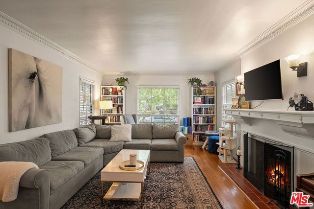 1042 Hi Point Street, Los Angeles, CA 90035