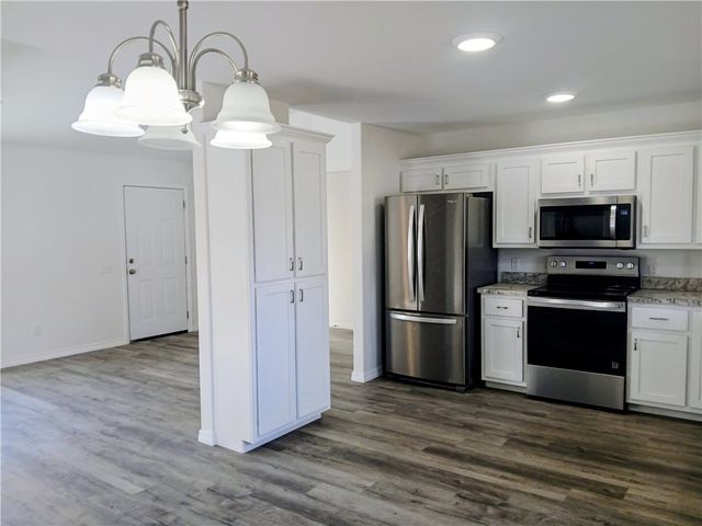 100 W 7th Street, Green Forest, AR 72638