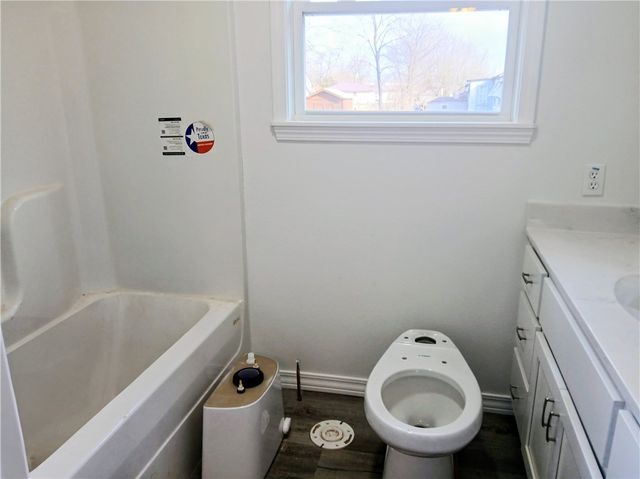 100 W 7th Street, Green Forest, AR 72638