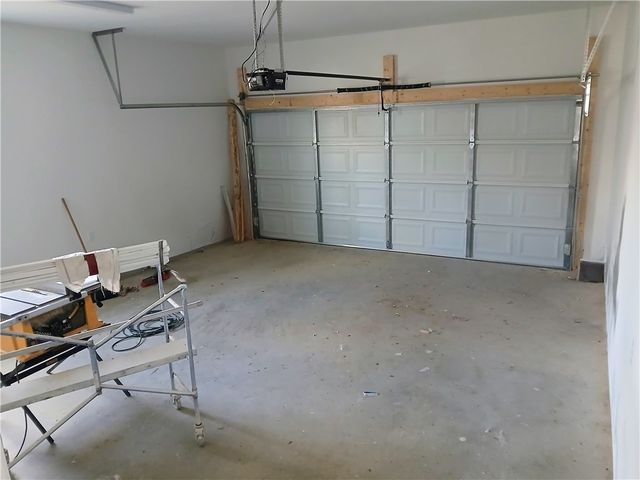 100 W 7th Street, Green Forest, AR 72638