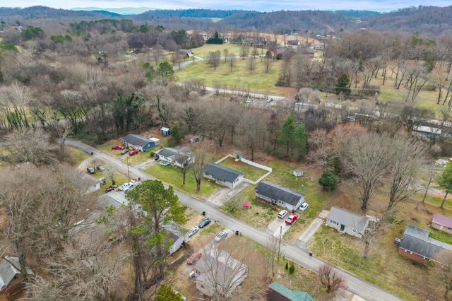 1215 Jones Street, Athens, TN 37303