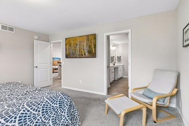 1038 Siesta Drive, Woodbury, MN 55129