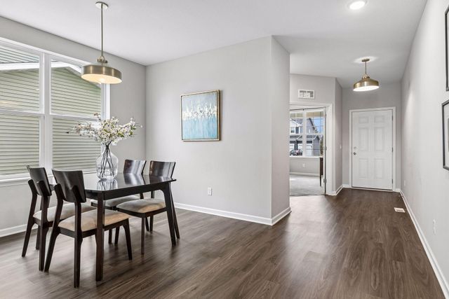 1038 Siesta Drive, Woodbury, MN 55129