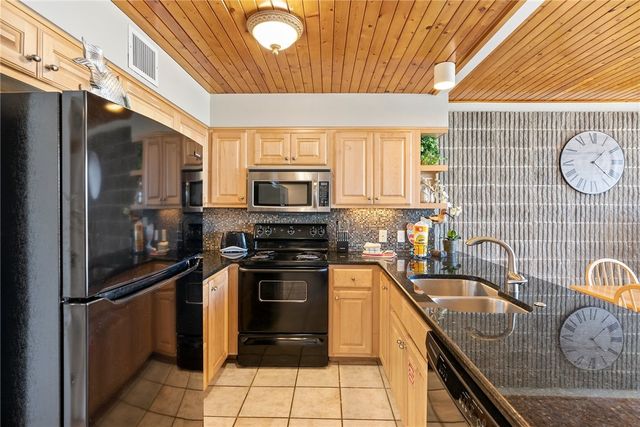 7477 State Highway 361 104, Port Aransas, TX 78373