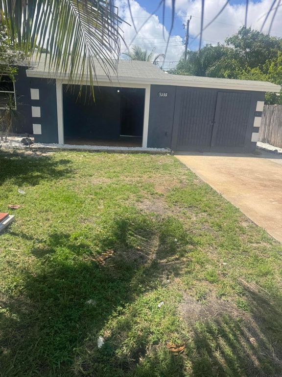3235 OCEAN Parkway, Boynton Beach, FL 33435