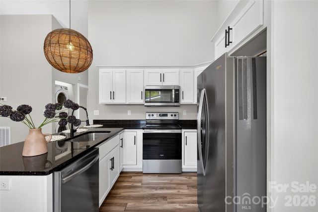 211 Hanover Street, Asheville, NC 28806