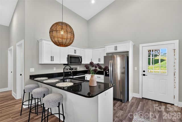 211 Hanover Street, Asheville, NC 28806