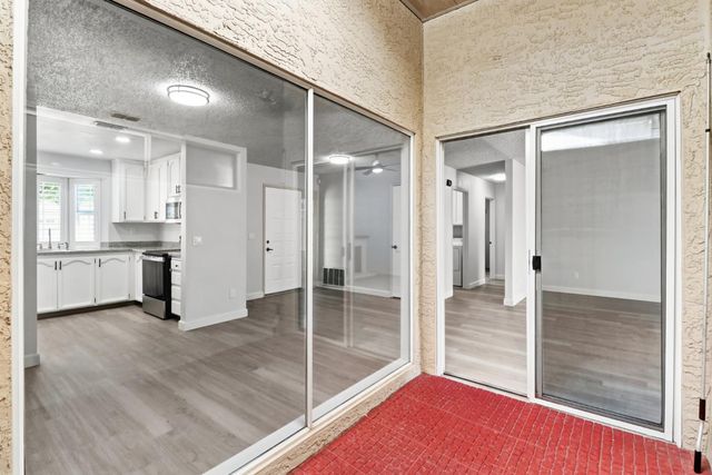 7407 Sunborough Ln, Sacramento, CA 95828