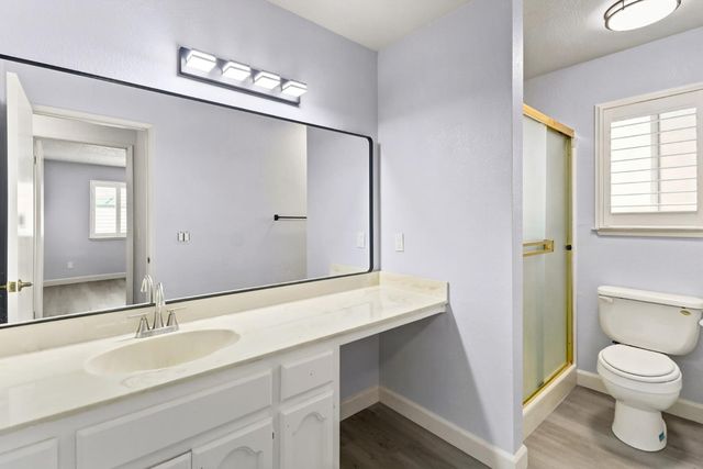 7407 Sunborough Ln, Sacramento, CA 95828