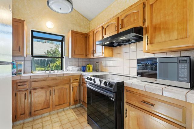 3662 W Harvard Avenue, Fresno, CA 93722