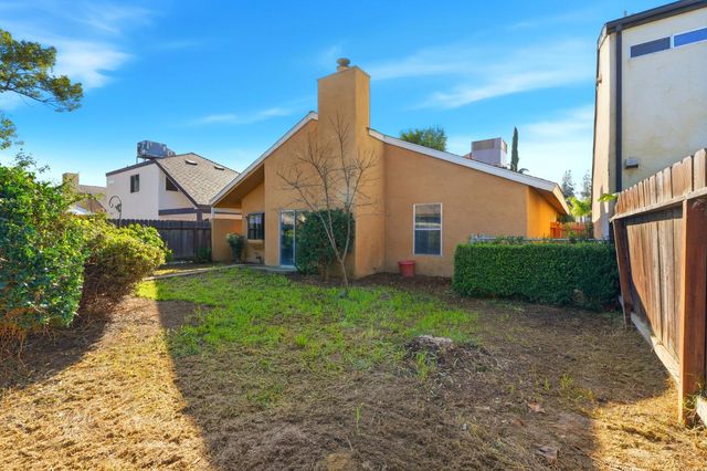 3662 W Harvard Avenue, Fresno, CA 93722