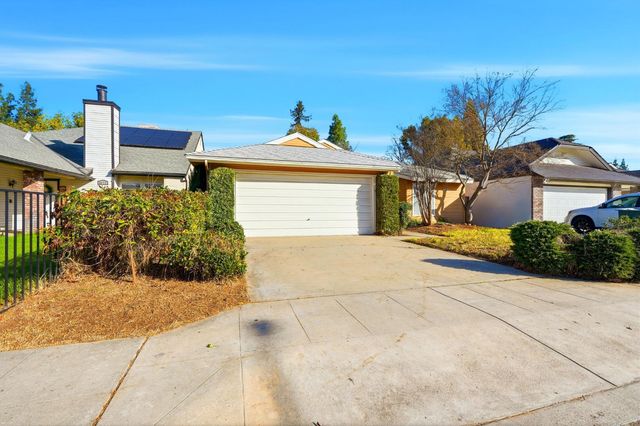 3662 W Harvard Avenue, Fresno, CA 93722