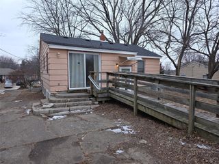 5915 SW 12th Street, Des Moines, IA 50315