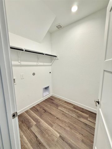 1057 Dancing Feather Street, Montgomery, TX 77316