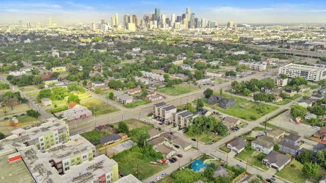 3012, 3014, 3016 Rosalie Street, Houston, TX 77004