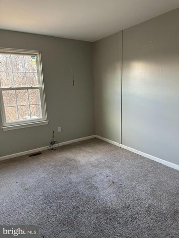 8129 MOUNTAIN VIEW CIR, Pasadena, MD 21122