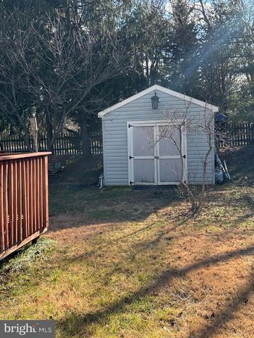 8129 MOUNTAIN VIEW CIR, Pasadena, MD 21122