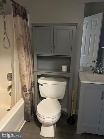 8129 MOUNTAIN VIEW CIR, Pasadena, MD 21122