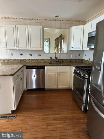 8129 MOUNTAIN VIEW CIR, Pasadena, MD 21122