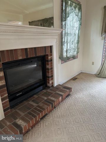 8129 MOUNTAIN VIEW CIR, Pasadena, MD 21122