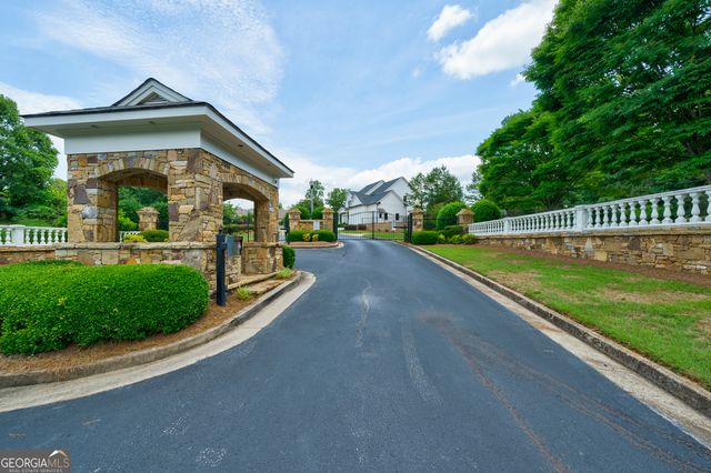 2718 High Vista Point, Gainesville, GA 30501