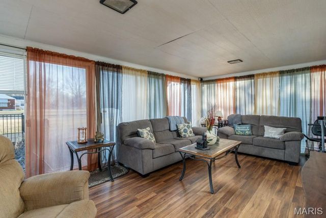 837 Lynn Street, Lebanon, MO 65536