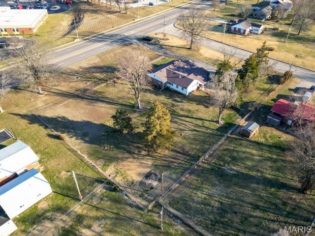 837 Lynn Street, Lebanon, MO 65536