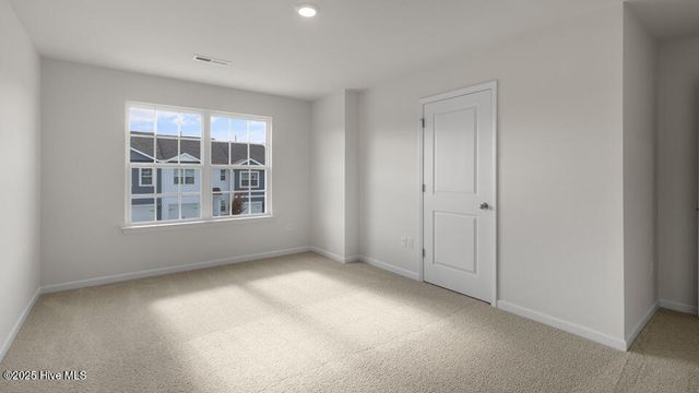 1002 Bayard Wootten Way, New Bern, NC 28562