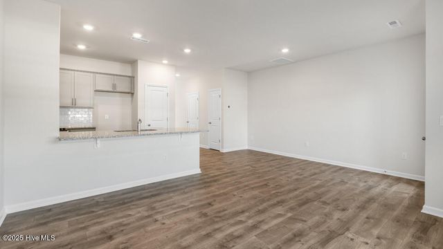 1002 Bayard Wootten Way, New Bern, NC 28562