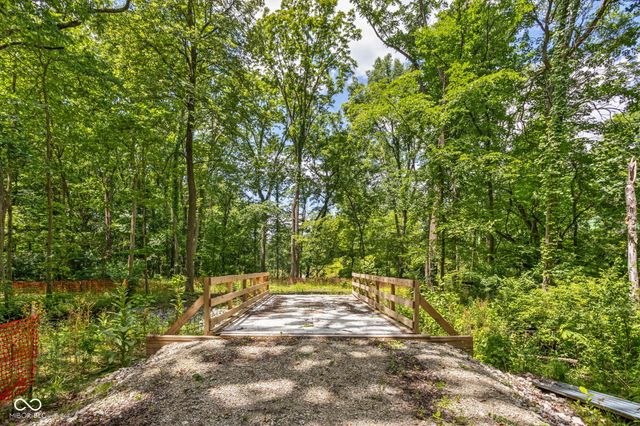 4580 Strathmore Lane, Zionsville, IN 46077